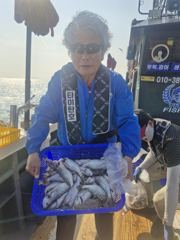 조황정보 - 2026년 8월 18일 타이탄호 조황사진입니다 - 궁평항 마지막슈퍼낚시,배낚시,바다낚시